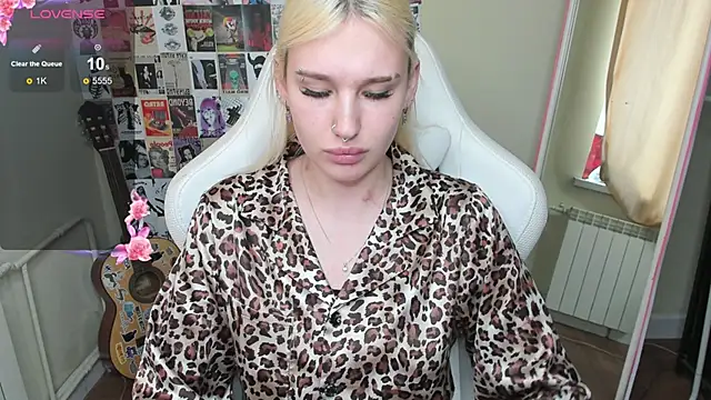 EvelinaLuu online show from May 2026 01:23:02 AM
