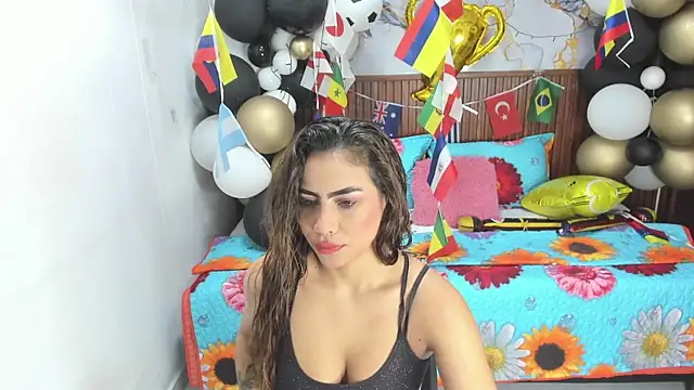 Snapshot of Holly_22 chatting on July 2026 11:06:02 AM Holly 22 online show from July 2026 11:06:02 AM