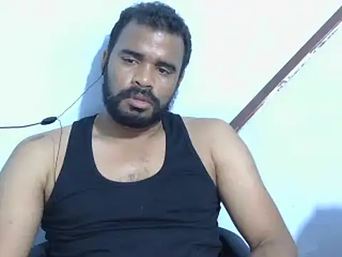 Snapshot of YOX22 chatting on October 2025 05:17:01 AM YOX22 online show from October 2025 05:17:01 AM