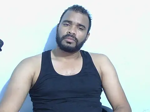 Snapshot of YOX22 chatting on October 2025 04:46:01 AM YOX22 online show from October 2025 04:46:01 AM
