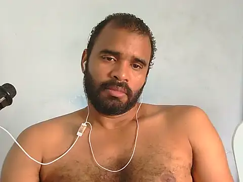 Snapshot of YOX22 chatting on April 2026 10:00:01 PM YOX22 online show from April 2026 10:00:01 PM