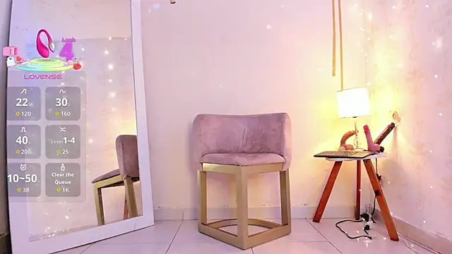 Snapshot of Emylyjonhs chatting on November 2025 11:49:02 PM Emylyjonhs online show from November 2025 11:49:02 PM