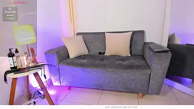 Emylyjonhs online show from March 2026 11:34:02 PM