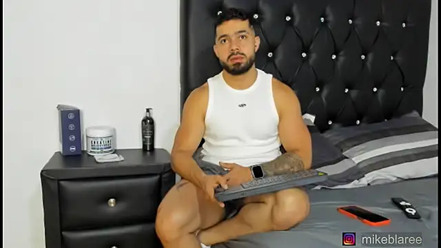 mikeblaree online show from April 2026 11:07:02 PM