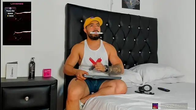 mikeblaree online show from February 2026 08:27:02 PM