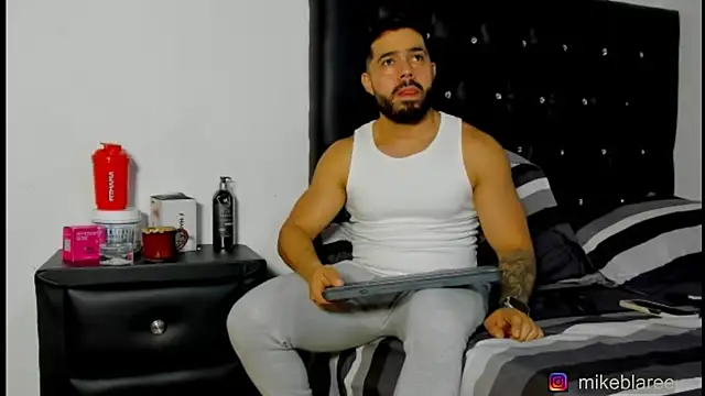 mikeblaree online show from March 2026 07:45:02 PM