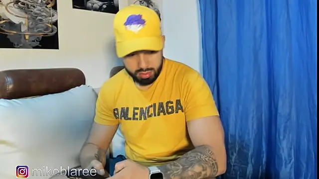 Snapshot of mikeblaree chatting on November 2025 03:34:01 PM mikeblaree online show from November 2025 03:34:01 PM