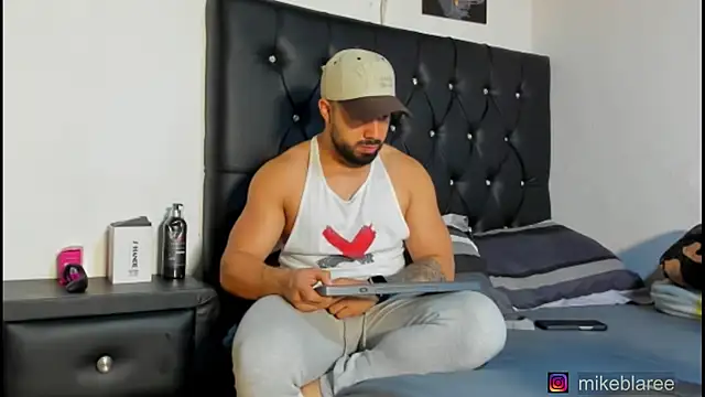 mikeblaree online show from February 2026 09:12:02 PM