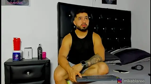 mikeblaree online show from March 2026 07:18:02 PM