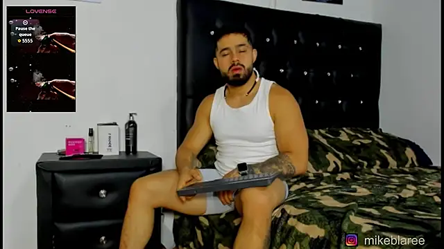 mikeblaree online show from April 2026 05:52:02 PM