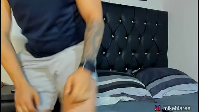 mikeblaree online show from February 2026 10:20:01 PM