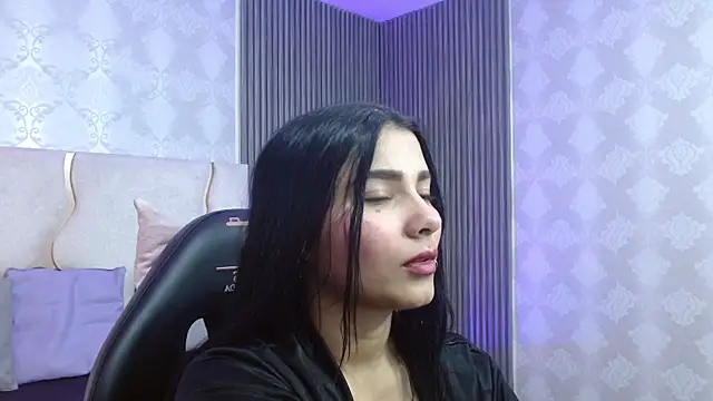 Snapshot of Gaby_tay1 chatting on November 2025 03:33:02 AM Gaby tay1 online show from November 2025 03:33:02 AM