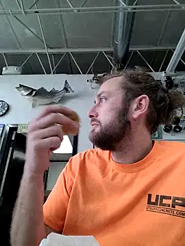 gronammo85 online show from February 2025 06:52:02 PM