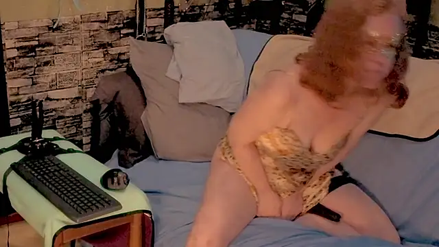 Scarlett Switch online show from November 2025 09:09:02 PM