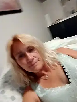 Skippydippy99 online show from October 2025 11:16:01 PM