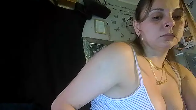 ShysluutGia online show from May 2026 06:28:01 PM