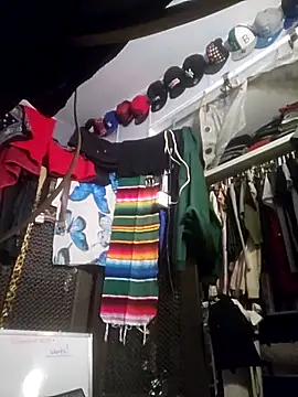 Snapshot of ShysluutGia chatting on November 2025 07:34:01 AM ShysluutGia online show from November 2025 07:34:01 AM