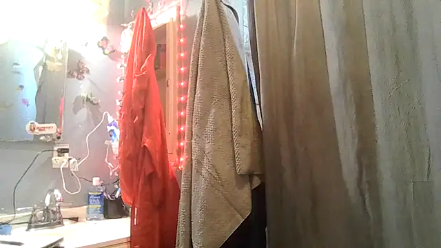 ShysluutGia online show from April 2026 09:40:02 PM