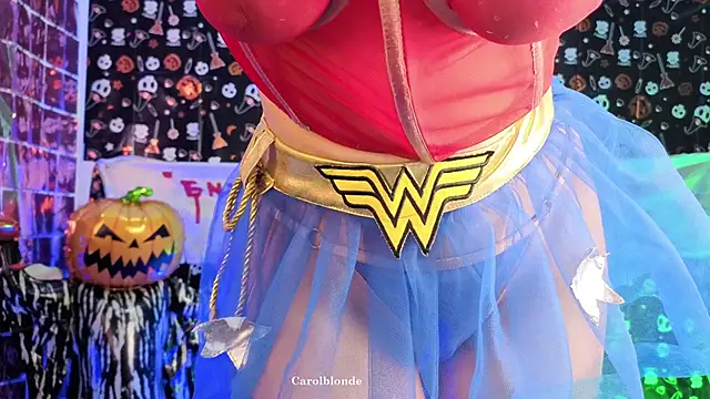 Carolblonde online show from October 2025 10:27:01 PM