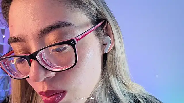 Carolblonde online show from December 2025 02:06:01 AM