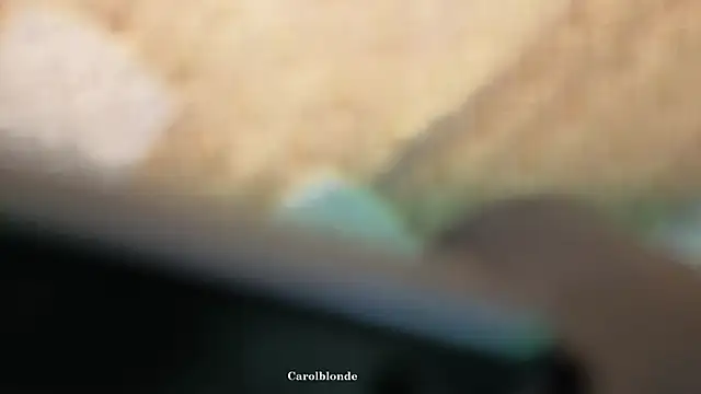 Snapshot of Carolblonde chatting on April 2026 04:37:02 AM Carolblonde online show from April 2026 04:37:02 AM