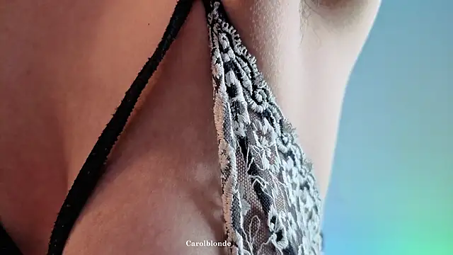 Carolblonde online show from March 2026 01:38:01 AM