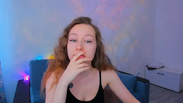 Snapshot of marilinaal chatting on February 2025 05:09:01 AM marilinaal online show from February 2025 05:09:01 AM