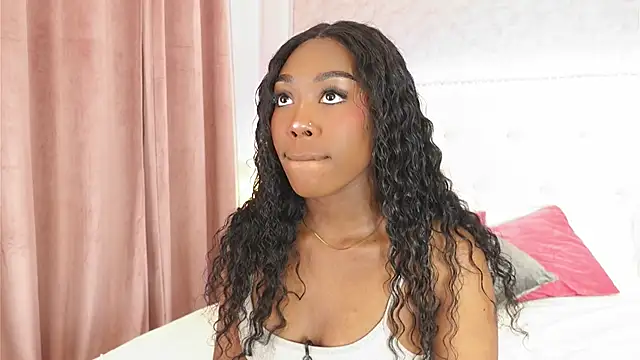 ThianaLopez online show from February 2026 09:20:01 PM