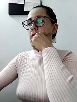 Alanna 11 online show from February 2025 11:30:02 PM