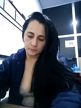 Alanna 11 online show from October 2025 04:25:02 AM