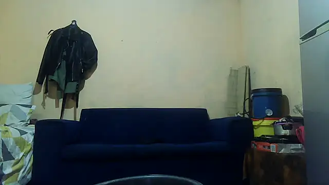 01applebottom online show from October 2025 02:51:02 PM