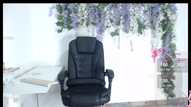 StephyJones1 online show from March 2026 07:39:01 PM