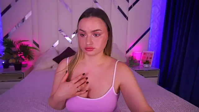 LindsieGreyy online show from November 2025 08:41:02 AM