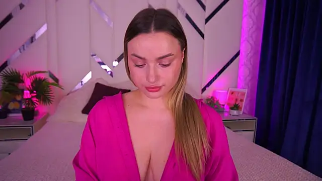 LindsieGreyy online show from October 2025 08:01:02 AM