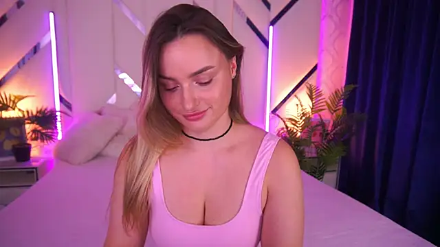 LindsieGreyy online show from November 2025 08:26:02 AM