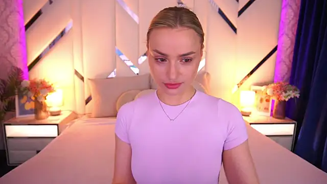 LindsieGreyy online show from May 2026 06:19:02 AM