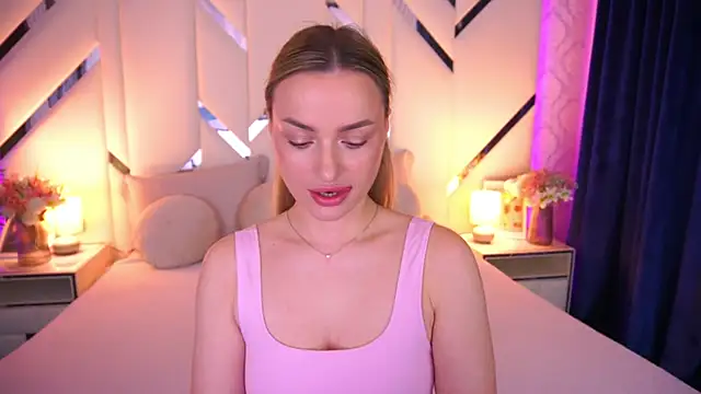 LindsieGreyy online show from May 2026 07:02:02 AM