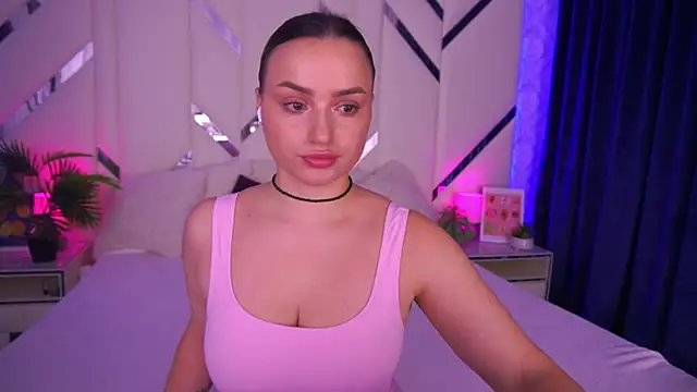 LindsieGreyy online show from November 2025 08:18:02 AM