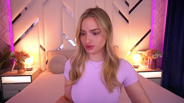 LindsieGreyy online show from May 2026 06:13:01 AM