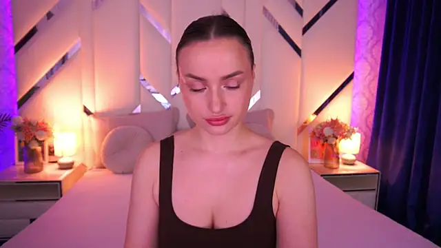 LindsieGreyy online show from April 2026 06:04:02 AM