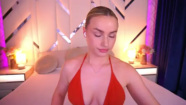 Snapshot of LindsieGreyy chatting on June 2026 12:58:02 PM LindsieGreyy online show from June 2026 12:58:02 PM