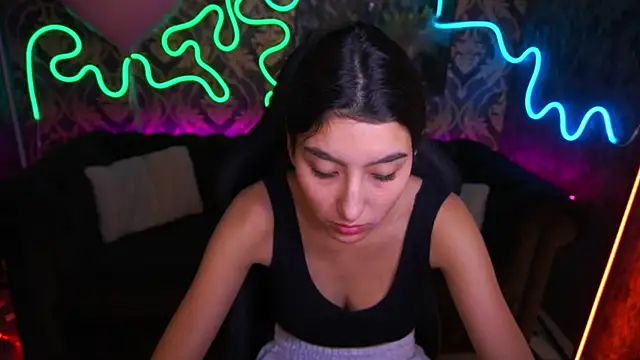 CharmMocco online show from February 2025 10:18:02 AM