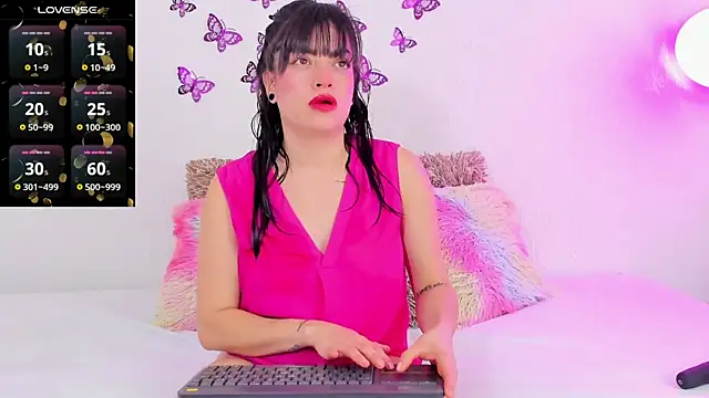 Snapshot of emily_jk chatting on March 2026 12:23:01 PM emily jk online show from March 2026 12:23:01 PM