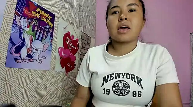 Snapshot of camilagreeco chatting on February 2025 12:43:02 PM camilagreeco online show from February 2025 12:43:02 PM