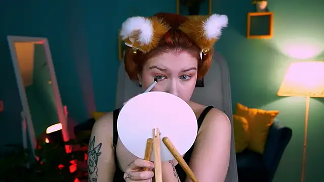 Snapshot of MitsukiMun chatting on March 2025 12:04:02 PM MitsukiMun online show from March 2025 12:04:02 PM