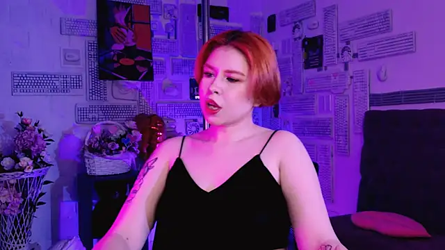 Snapshot of MitsukiMun chatting on February 2025 04:35:02 PM MitsukiMun online show from February 2025 04:35:02 PM