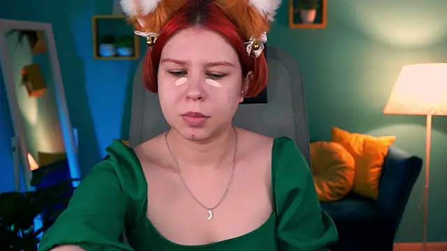 Snapshot of MitsukiMun chatting on February 2025 12:05:02 PM MitsukiMun online show from February 2025 12:05:02 PM