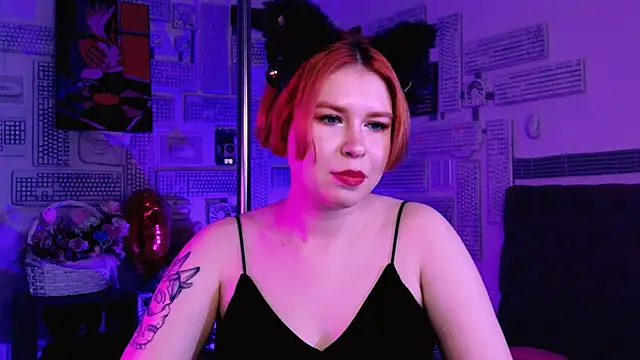 Snapshot of MitsukiMun chatting on February 2025 12:05:02 PM MitsukiMun online show from February 2025 12:05:02 PM