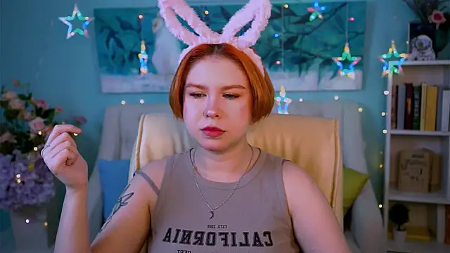 Snapshot of MitsukiMun chatting on February 2025 03:15:02 PM MitsukiMun online show from February 2025 03:15:02 PM