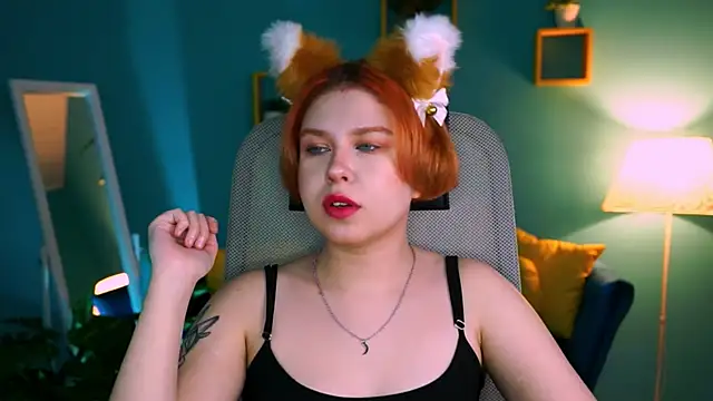 Snapshot of MitsukiMun chatting on March 2025 03:07:02 PM MitsukiMun online show from March 2025 03:07:02 PM